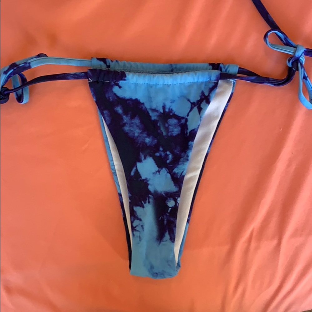 BLUE TIE-DYE BIKINI BOTTOM
